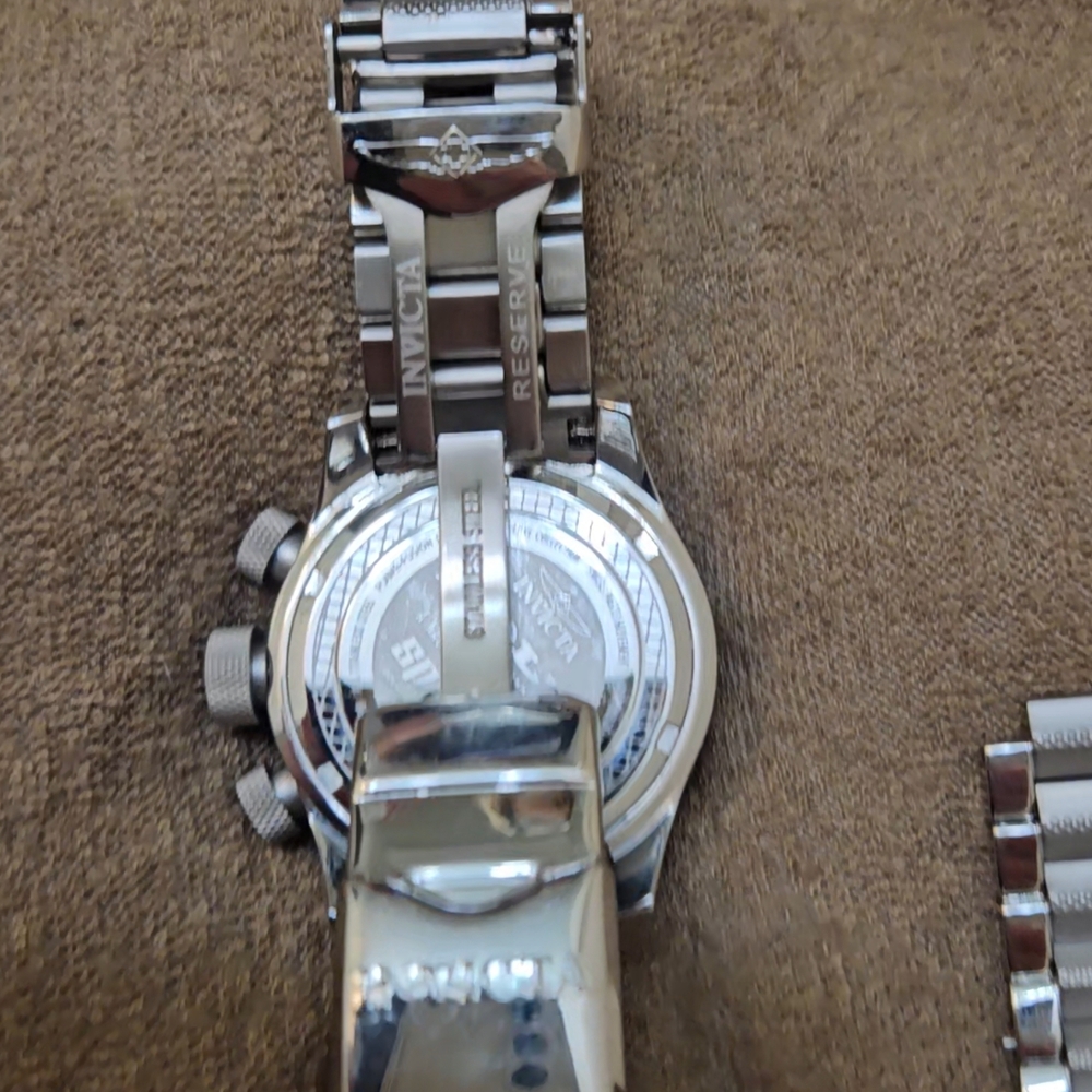 Invicta Bolt Reserve Collection Women's Watch-Needs a New Battery - Picture 7 of 15